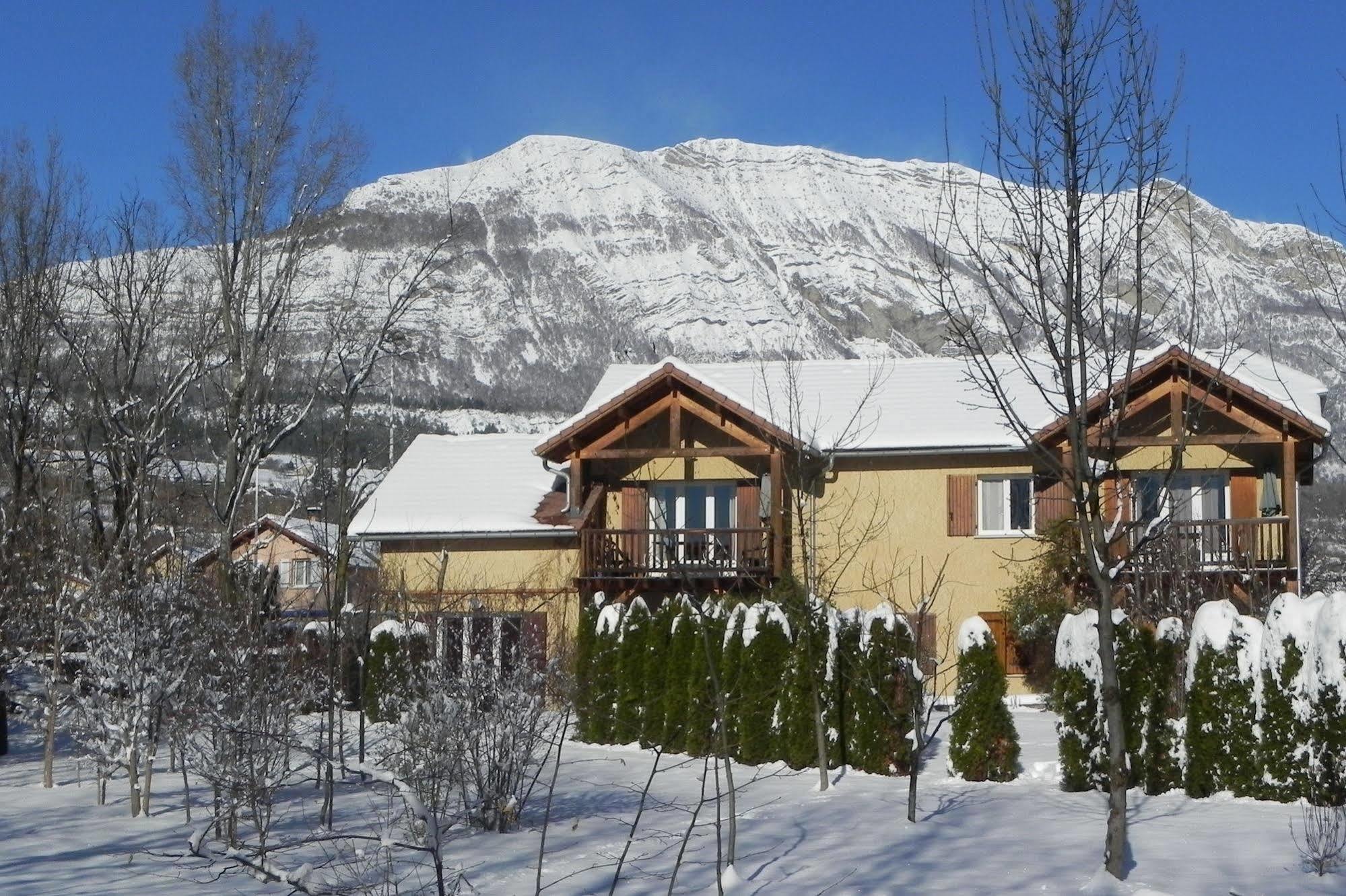 A La Petite Maison Gap Bagian luar foto